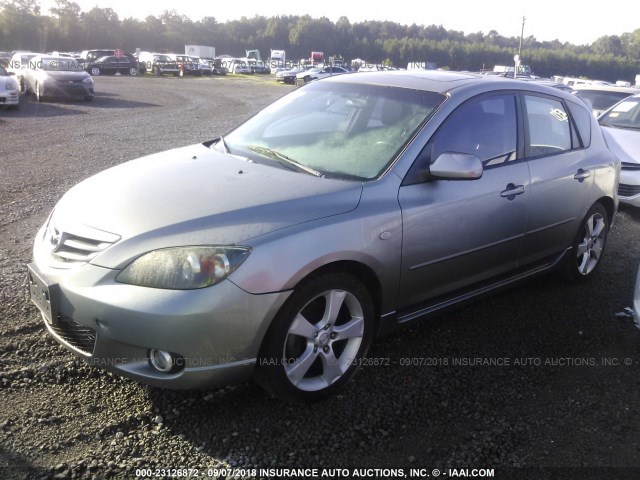 JM1BK143041127473 - 2004 MAZDA 3 HATCHBACK GRAY photo 2