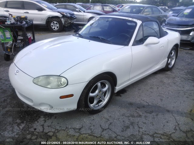 JM1NB353920224424 - 2002 MAZDA MX-5 MIATA LS WHITE photo 2