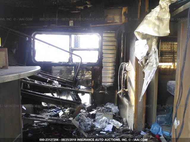 4X4TWDG216A237801 - 2006 FOREST RIVER OTHER  白色 照片 10