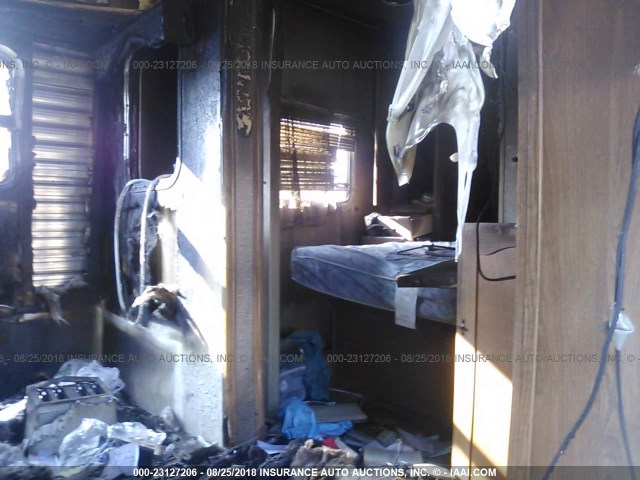 4X4TWDG216A237801 - 2006 FOREST RIVER OTHER  白色 照片 6