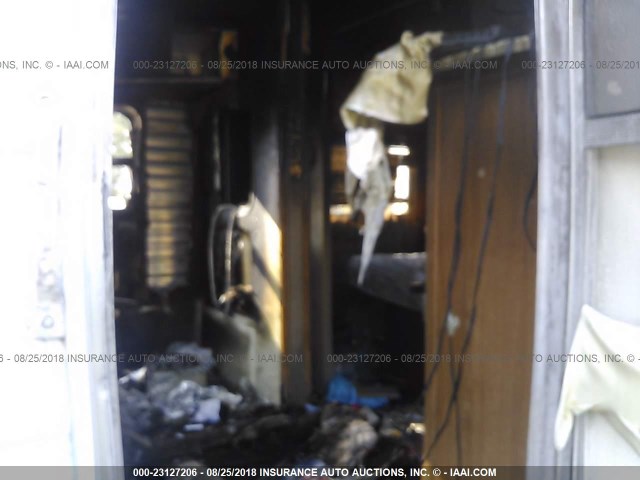 4X4TWDG216A237801 - 2006 FOREST RIVER OTHER  白色 照片 7