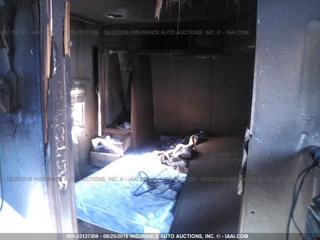 4X4TWDG216A237801 - 2006 FOREST RIVER OTHER  白色 照片 8