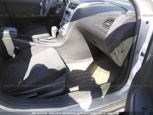 1G1ZC5EU0BF197770 - 2011 CHEVROLET MALIBU 1LT GRAY photo 5