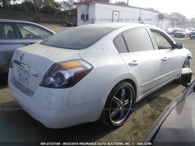 1N4AL21E57N441658 - 2007 NISSAN ALTIMA 2.5/2.5S WHITE photo 4