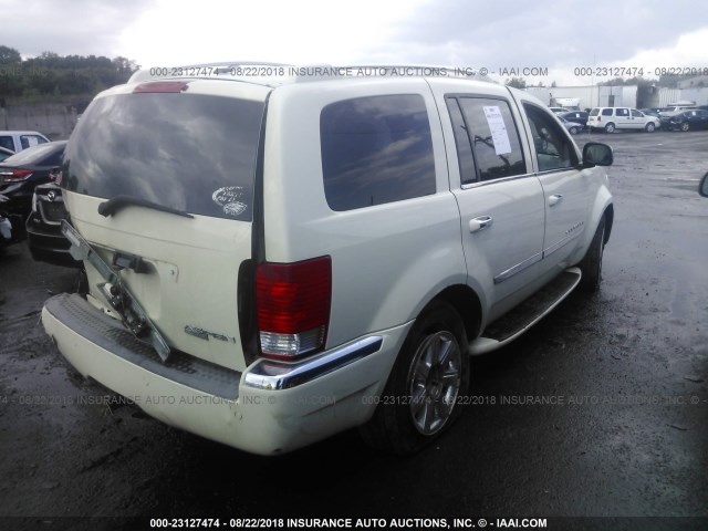 1A8HW58P09F719459 - 2009 CHRYSLER ASPEN LIMITED WHITE photo 4