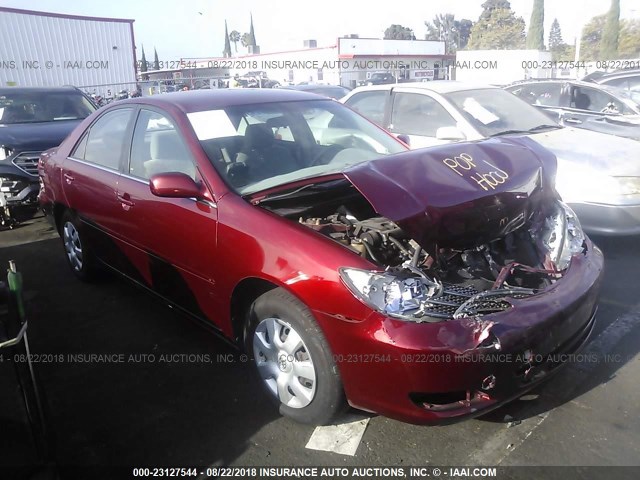 JTDBE32K520050499 - 2002 TOYOTA CAMRY LE/XLE/SE Qırmızı foto 1