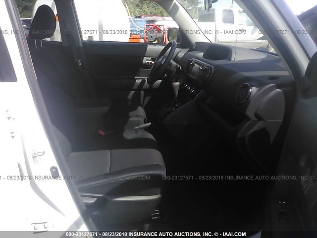 JTLZE4FE0EJ058148 - 2014 TOYOTA SCION XB Ақ фото 5