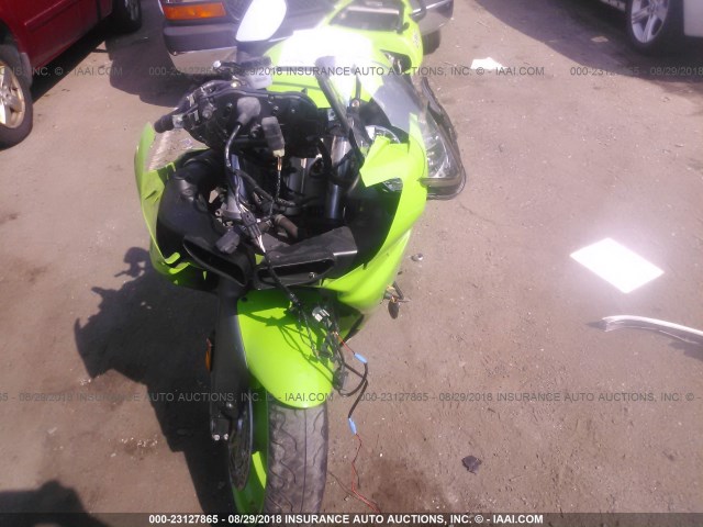 JKAZX4J172A050063 - 2002 KAWASAKI ZX600 J1 GREEN photo 5