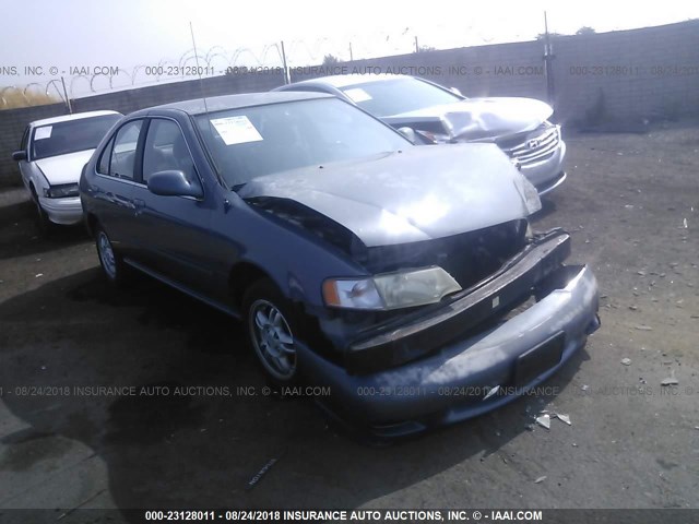 3N1AB41DXXL085338 - 1999 NISSAN SENTRA XE/GXE BLUE photo 1