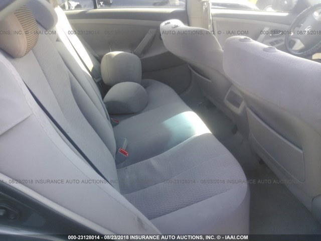 4T1BF3EK7AU103778 - 2010 TOYOTA CAMRY SE/LE/XLE ნაცრისფერი ფოტო 8