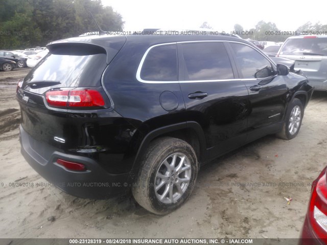 1C4PJLCB0HW573645 - 2017 JEEP CHEROKEE LATITUDE BLACK photo 4