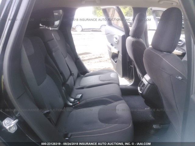 1C4PJLCB0HW573645 - 2017 JEEP CHEROKEE LATITUDE Qara foto 8