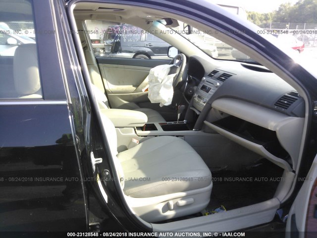 4T1BF3EK6AU027020 - 2010 TOYOTA CAMRY SE/LE/XLE 黑色 照片 5