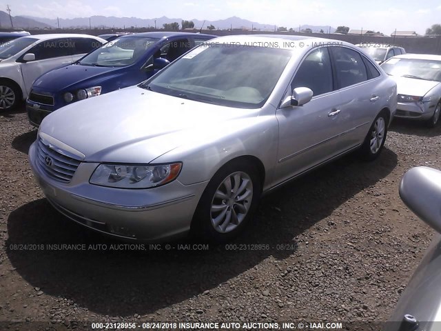 KMHFC46F77A182509 - 2007 HYUNDAI AZERA SE/LIMITED SILVER photo 2