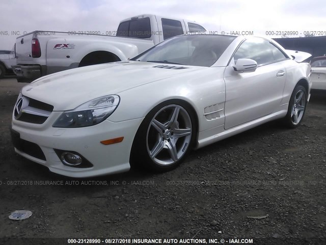 WDBSK71F59F154730 - 2009 MERCEDES-BENZ SL 550 WHITE photo 2