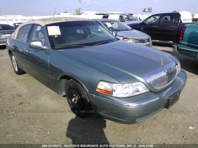 1LNHM81W14Y661676 - 2004 LINCOLN TOWN CAR EXECUTIVE/SIGNATURE ღია ლურჯი ფოტო 1