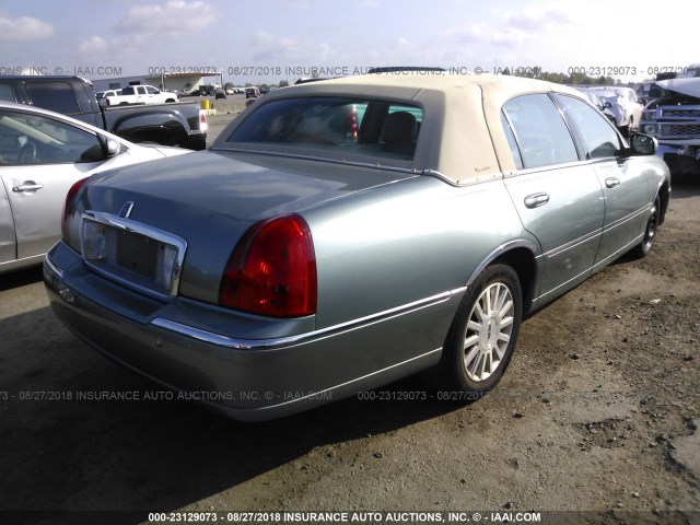 1LNHM81W14Y661676 - 2004 LINCOLN TOWN CAR EXECUTIVE/SIGNATURE ღია ლურჯი ფოტო 4