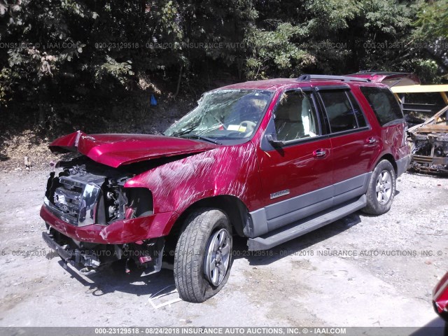 1FMFU16517LA75530 - 2007 FORD EXPEDITION XLT RED photo 2