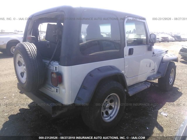 1J4FA49SX4P721338 - 2004 JEEP WRANGLER / TJ SPORT SILVER photo 4