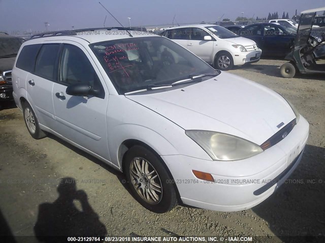 1FAHP36322W253876 - 2002 FORD FOCUS SE/SE COMFORT/ZTW/SE SPRT WHITE photo 1