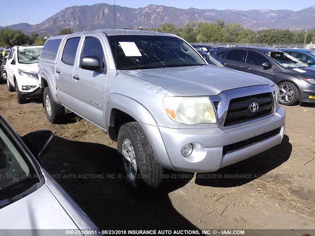 5TELU42N27Z383158 - 2007 TOYOTA TACOMA DOUBLE CAB SILVER photo 1