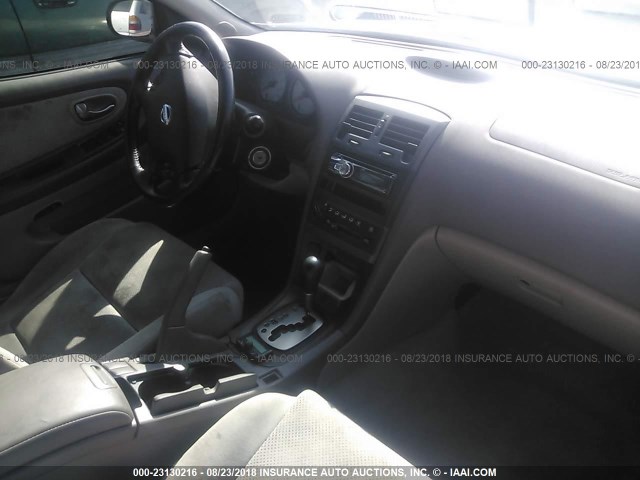 JN1DA31A02T308393 - 2002 NISSAN MAXIMA GLE/SE SILVER photo 5