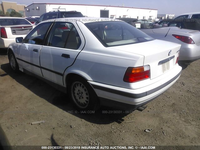 WBACB4325RFL17047 - 1994 BMW 325 I AUTOMATIC WHITE photo 3