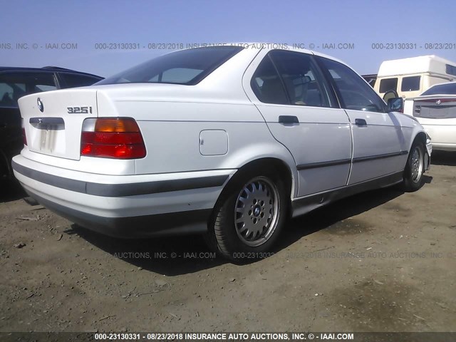 WBACB4325RFL17047 - 1994 BMW 325 I AUTOMATIC WHITE photo 4