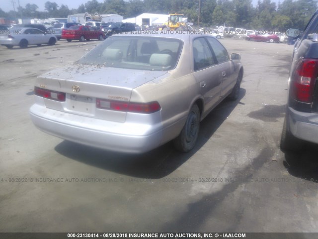 4T1BG22K2XU402602 - 1999 TOYOTA CAMRY CE/LE/XLE TAN photo 4