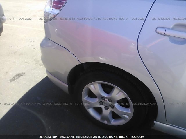 2T1KR32E77C660755 - 2007 TOYOTA COROLLA MATRIX XR SILVER photo 6