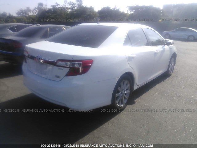 4T1BD1FK4DU090209 - 2013 TOYOTA CAMRY HYBRID/LE/XLE WHITE photo 4