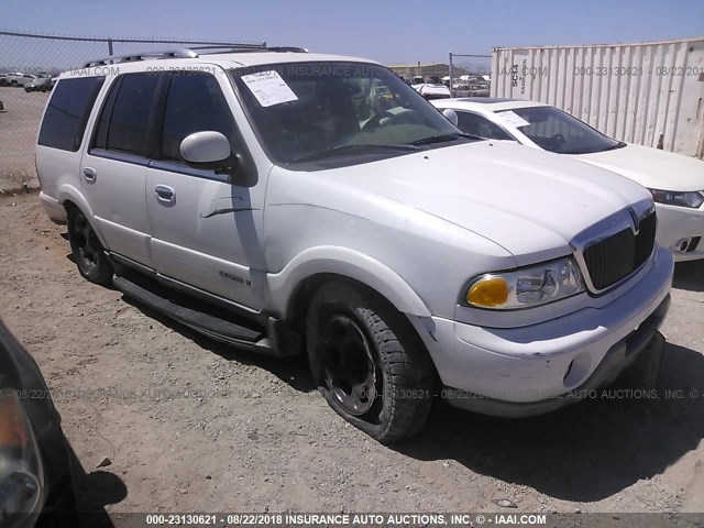 5LMEU27R71LJ26276 - 2001 LINCOLN NAVIGATOR WHITE photo 1