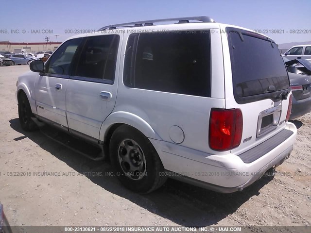 5LMEU27R71LJ26276 - 2001 LINCOLN NAVIGATOR WHITE photo 3