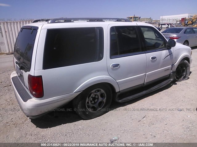 5LMEU27R71LJ26276 - 2001 LINCOLN NAVIGATOR WHITE photo 4