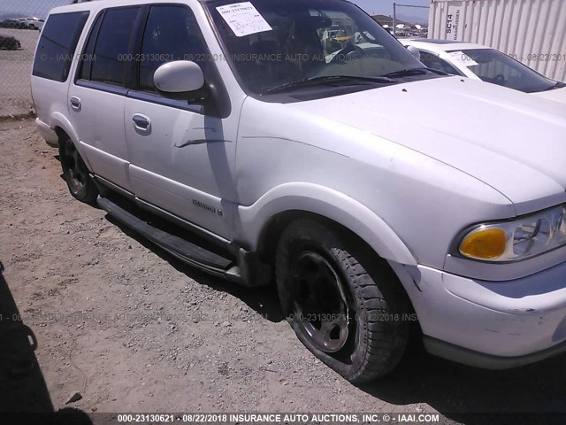 5LMEU27R71LJ26276 - 2001 LINCOLN NAVIGATOR WHITE photo 6