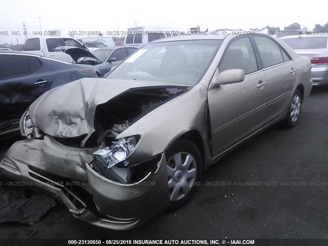 4T1BE32K83U180525 - 2003 TOYOTA CAMRY LE/XLE/SE 金色 照片 2