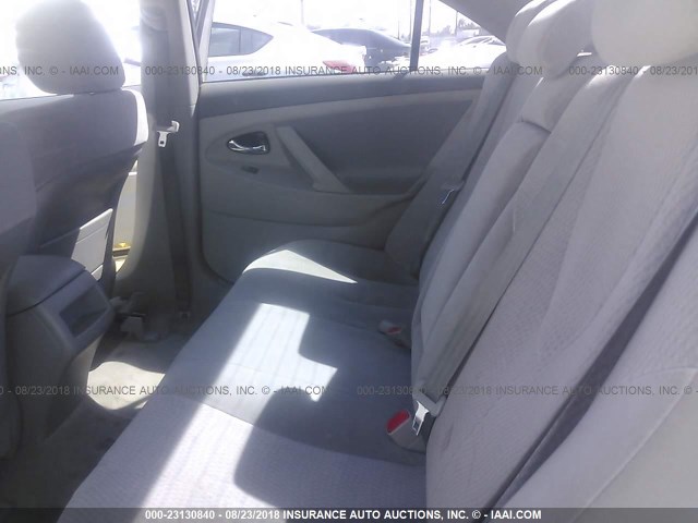 4T1BF3EK5AU035741 - 2010 TOYOTA CAMRY SE/LE/XLE SILVER photo 8