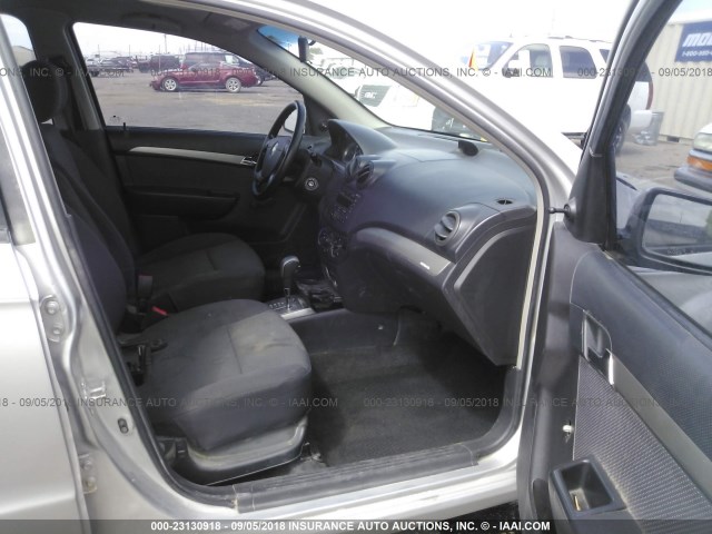 KL1TD56647B154968 - 2007 CHEVROLET AVEO LS SILVER photo 5