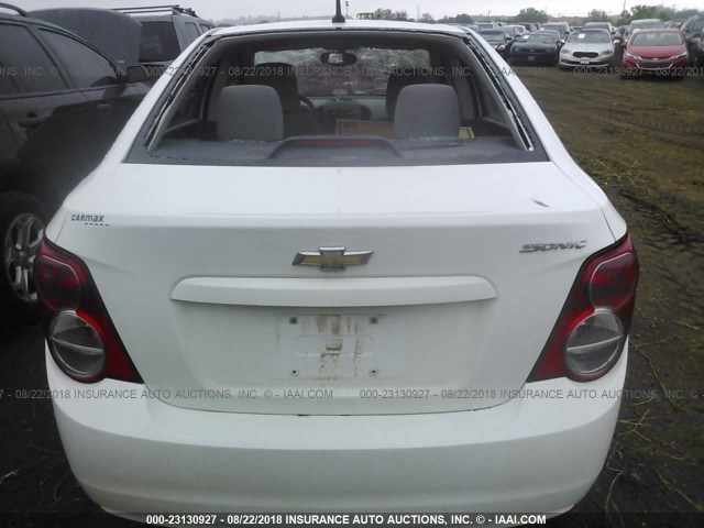 1G1JA5SH2E4126189 - 2014 CHEVROLET SONIC LS 白色 照片 6