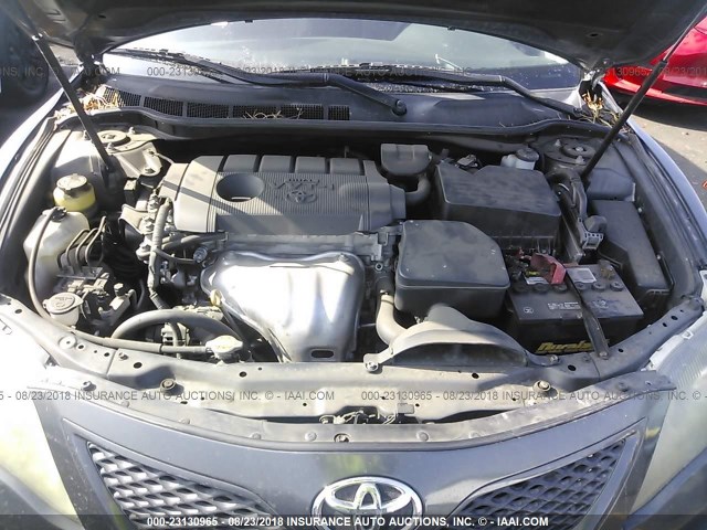 4T1BF3EK8BU162355 - 2011 TOYOTA CAMRY SE/LE/XLE ნაცრისფერი ფოტო 10