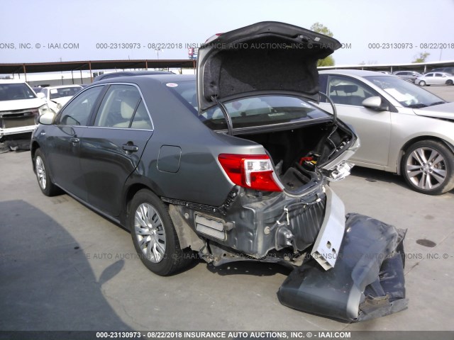 4T1BD1FKXDU071566 - 2013 TOYOTA CAMRY HYBRID/LE/XLE 灰色 照片 3