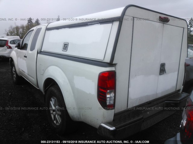 1N6AD0CW6HN720584 - 2017 NISSAN FRONTIER SV/PRO-4X WHITE photo 3