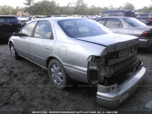 JT2BG22K610559805 - 2001 TOYOTA CAMRY CE/LE/XLE SILVER photo 3