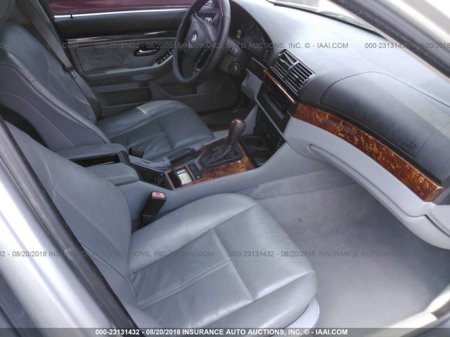 WBADM6341YGU05016 - 2000 BMW 528 I AUTOMATIC SILVER photo 5