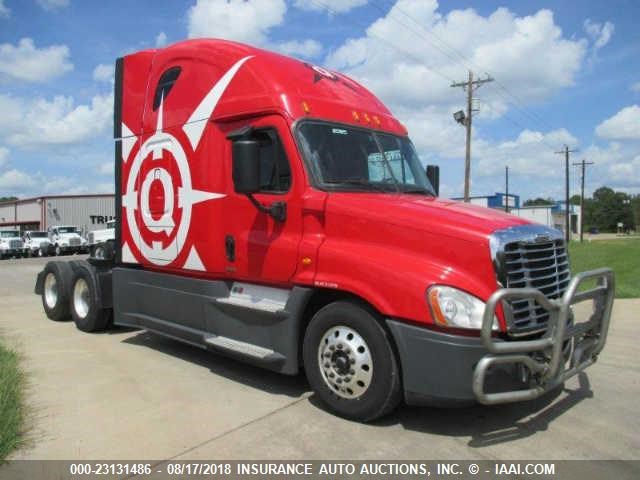 1FUGGLD54FLGC8093 - 2015 FREIGHTLINER CASCADIA 125  WHITE photo 1