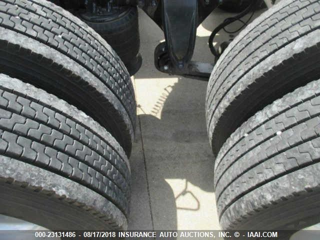 1FUGGLD54FLGC8093 - 2015 FREIGHTLINER CASCADIA 125  WHITE photo 7