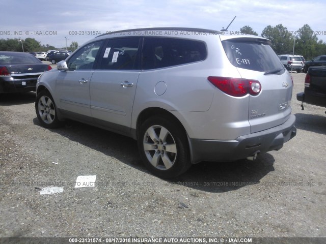 1GNER33D69S101418 - 2009 CHEVROLET TRAVERSE LTZ SILVER photo 3