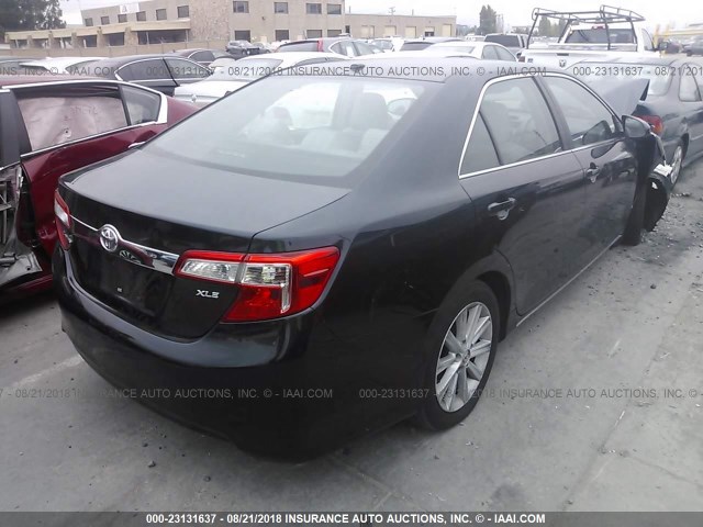 4T4BF1FK0ER347870 - 2014 TOYOTA CAMRY L/SE/LE/XLE BLACK photo 4