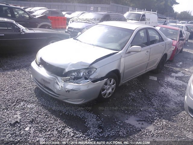 4T1BE32K42U051955 - 2002 TOYOTA CAMRY LE/XLE/SE Gümüş foto 2