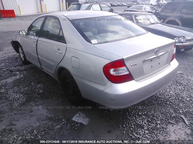 4T1BE32K42U051955 - 2002 TOYOTA CAMRY LE/XLE/SE Gümüş foto 3